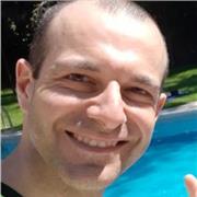 Titulado en Ingeniería Industrial y Electrónica, y programador con más de 9 años de experiencia,se ofrece para dar clases particulares