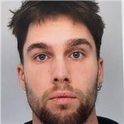 Diplômé de Sciences Po, je me tiens à disposition pour donner des cours dans toutes les matières et à tout public