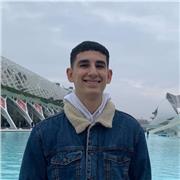 Estudiante activo ingeniería con pasión para la enseñanza