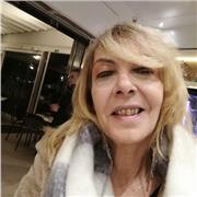 se hai bisogno di aiuto per i tuoi compiti posso aiutarti io