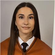 Soy Cristina, ofrezco clases particulares de matemáticas para alumnos de ESO, bachillerato y primaria