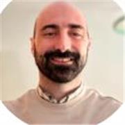 Soy un profesional del ámbito educativo y deportivo con formación en pedagogía y psicopedagogía