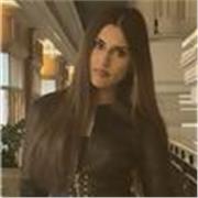 I give professional private English lessons tailored to your level and needs. 