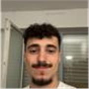 Étudiant terminant sa licence d’histoire, préparant actuellement les concours de l’enseignement. 