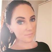 Native English tutor offering online lessons for students who want to improve their speaking, confidence, and everyday English.