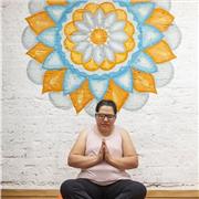 Relájate, estira y renueva tu energía con clases de yoga restaurativa