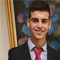 Estudiante de tercer curso del grado de matemáticas imparte matemáticas a todos los niveles