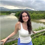 Profesora de asignaturas de ciencias para alumnos tanto del colegio como del  instituto.