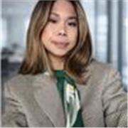 Professeure de Marketing specialisée en Stratégie des réseaux sociaux et création de contenu 