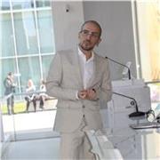 Insegnante di matematica e fisica, laureato in Ingegneria. Offro lezioni private per ragazzi di medie e superiori. 