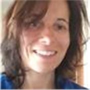 Profesora titulada, filóloga y máster de escritura creativa me ofrezco para ayudaros con vuestros proyectis creativos.