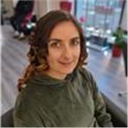 Insegnante di massaggi olistici professionali e istruttrice di Pilates, posturale yoga, total body impartisce lezioni private di massaggi e aiuto compiti in altre materie(diplomata in ragioneria)faccio fare esercizi sia in forma passiva che attiva di Pila