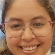 Profesora de ingles y español da clases a niños de 4 a 10 años