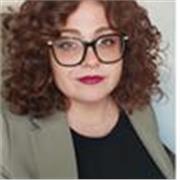 Giovane volenterosa di insegnare ai più piccoli, e perché no, anche ai più grandi!