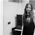 Profesora de piano con máster en guildhall school of music londres