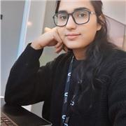 Skilled English tutor specializing in business administration, providing tailored lessons to enhance professionals, students need