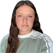 Soy estudiante de segundo curso del Grado en Pedagogía, con vocación por la enseñanza y experiencia en el apoyo escolar a niños