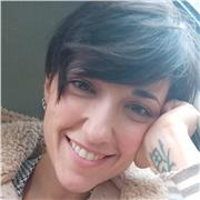 Diplomata in lingue inglese francese spagnolo possibilità di aiuto per elementari e medie