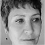 Asesora de empresas con 20 años de experiencia en materia contable, económica, estratégica y tributaria