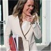 Hai bisogno di una mano con lo studio? Neolaureata con Inglese C1 e formazione all'estero offre aiuto compiti e lezioni online