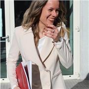 Hai bisogno di una mano con lo studio? Neolaureata con Inglese C1 e formazione all'estero offre aiuto compiti e lezioni online