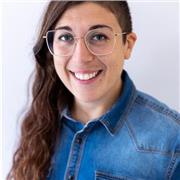 Madrelingua Italiana, parlo fluentemente (livello C2) Inglese, Francese e Spagnolo.