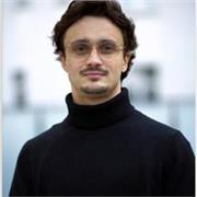 Kommunikativ, lösungsorientiert, motovierend – Sportwissenschaftler mit echtem Drive und Fokus.