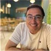 Profesor de Contabilidad apto para todas la edades y niveles.