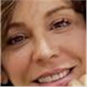 sono laureata in chimica farmaceutica e amo la mia materia e mi piace trasmetterla con semplicità e tanto entusiasm
