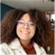 Professeure de français native donne des cours de conversation et de compréhension écrite et orale