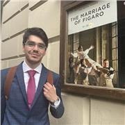 A native Spanish and English speaker with a degree in linguistics and psychology.