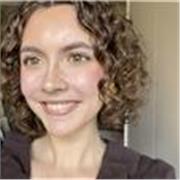 Estudiante de IBE en la UPF con C1 de inglés, B2 de francés y A2 de italiano 