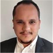 Traductor, intérprete y profesor con más de diez años de experiencia