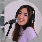Profesora de canto imparte clases de canto moderno y/o lírico