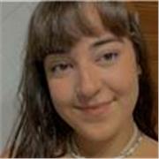 Profesora imparte clases de matemáticas o lengua a niños de entre 0 y 12 años