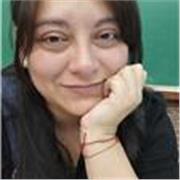 Profesora de Educación primaria de niños y adultos. Con especialidad en la alfabetización.