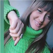 Profesora graduada en Lengua Española y sus Literaturas, con Máster en Educación y amplia experiencia docente