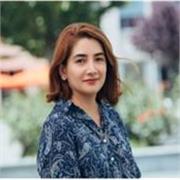 English Teacher teaching English to students of all ages and backgrounds