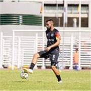 Futbolista profesional con experiencia entrenando categorias formativas de futbol.