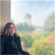 Laureata in giurisprudenza, aspirante magistrato, offre lezioni di diritto civile, diritto penale e diritto amministrativo