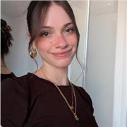 Australian business founder and manager of 3+ years, offering English tutoring for for middle and high school students in Milan