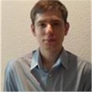 Graduado en Física con Máster en materiales avanzados en Madrid.