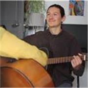Diplômé du DEM Jazz donne cours de guitare tous styles à Paris