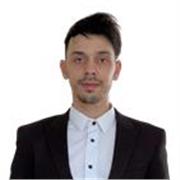 Qualified English teacher with a Master’s degree in Translation offers fun and engaging English lessons in madrid
