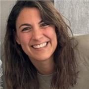 Enfermera titulada en 2008 amplios conocimientos en las áreas de geriatría, pediatría/neonatos y primeros auxilios