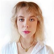 Soy integradora social con diferentes titulaciones en mediación, animación sociocultural y creación de proyectos culturales.