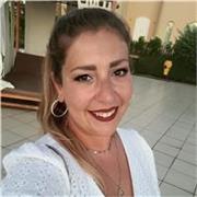 Soy Educadora infantil con 11 años experiencia. Puedo enseñar inglés y alemán a niños.