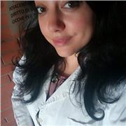 Sono Anna, biologa. Amo trasmettere la mia passione, ho molta pazienza