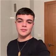 Estudiante de filología catalana en la UV, además de tener el bachillerato humanístico