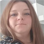 Diplomata offre aiuto compiti a bimbi elementari e medie